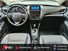 TOYOTA YARIS 1.5 XS SEDAN 16V 2023/2024 V10 VEÍCULOS CAXIAS DO SUL / Carros no Vale