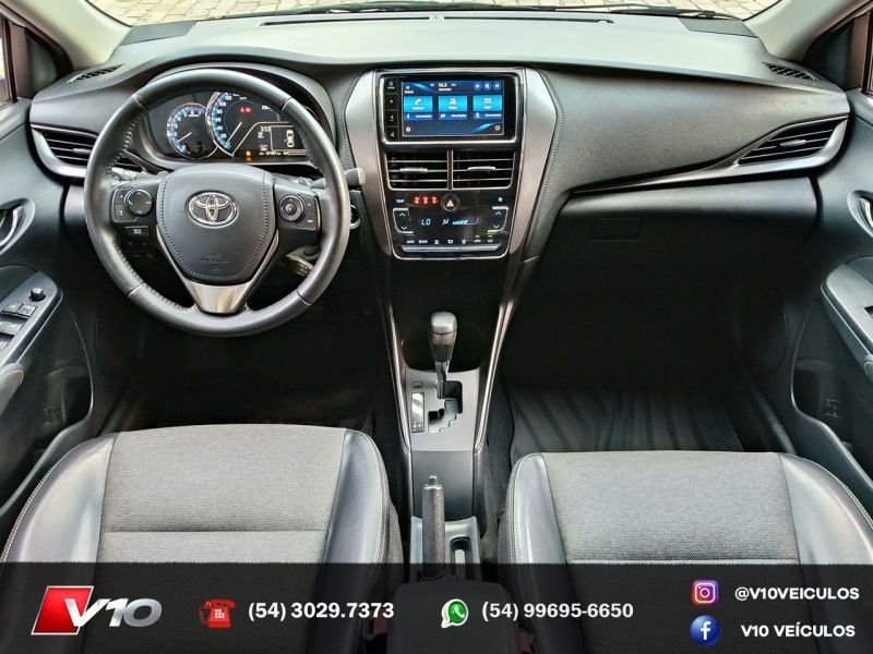 TOYOTA YARIS 1.5 XS SEDAN 16V 2023/2024 V10 VEÍCULOS CAXIAS DO SUL / Carros no Vale TOYOTA YARIS 1.5 XS SEDAN 16V 2023/2024 V10 VEÍCULOS CAXIAS DO SUL / Carros no Vale
