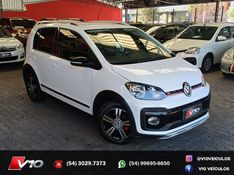 VOLKSWAGEN UP 1.0TSI CROSS 12V 2017/2018 V10 VEÍCULOS CAXIAS DO SUL / Carros no Vale