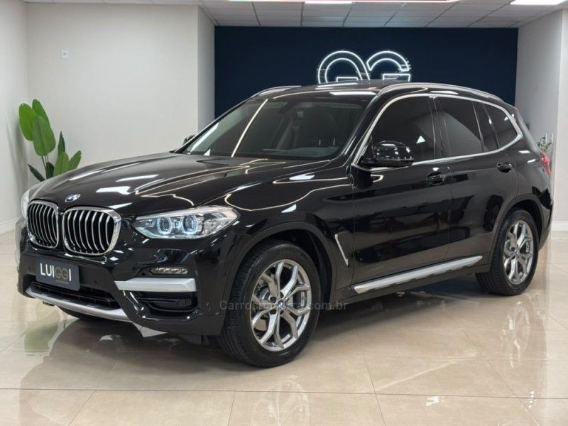 BMW X3 2.0 XDRIVE 20I X LINE 16V 2019/2020 LUIGGI AUTOMÓVEIS CARLOS BARBOSA / Carros no Vale BMW X3 2.0 XDRIVE 20I X LINE 16V 2019/2020 LUIGGI AUTOMÓVEIS CARLOS BARBOSA / Carros no Vale
