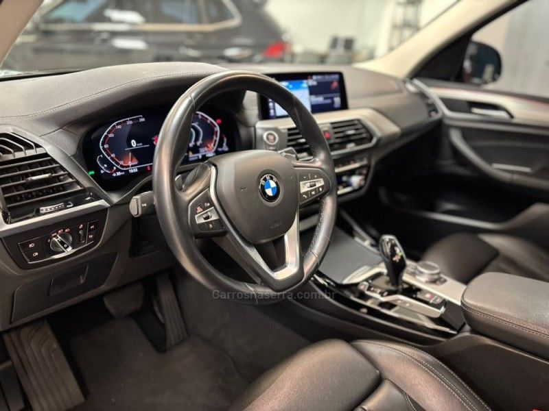 BMW X3 2.0 XDRIVE 20I X LINE 16V 2019/2020 LUIGGI AUTOMÓVEIS CARLOS BARBOSA / Carros no Vale BMW X3 2.0 XDRIVE 20I X LINE 16V 2019/2020 LUIGGI AUTOMÓVEIS CARLOS BARBOSA / Carros no Vale