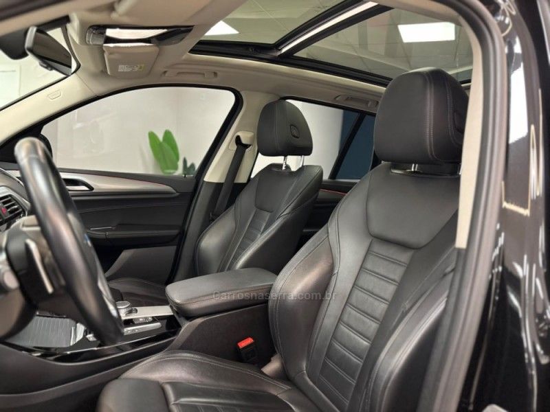 BMW X3 2.0 XDRIVE 20I X LINE 16V 2019/2020 LUIGGI AUTOMÓVEIS CARLOS BARBOSA / Carros no Vale BMW X3 2.0 XDRIVE 20I X LINE 16V 2019/2020 LUIGGI AUTOMÓVEIS CARLOS BARBOSA / Carros no Vale