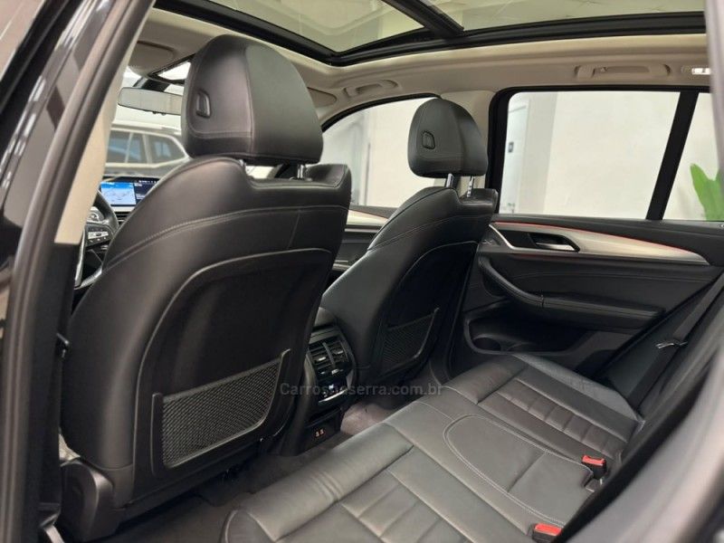 BMW X3 2.0 XDRIVE 20I X LINE 16V 2019/2020 LUIGGI AUTOMÓVEIS CARLOS BARBOSA / Carros no Vale BMW X3 2.0 XDRIVE 20I X LINE 16V 2019/2020 LUIGGI AUTOMÓVEIS CARLOS BARBOSA / Carros no Vale