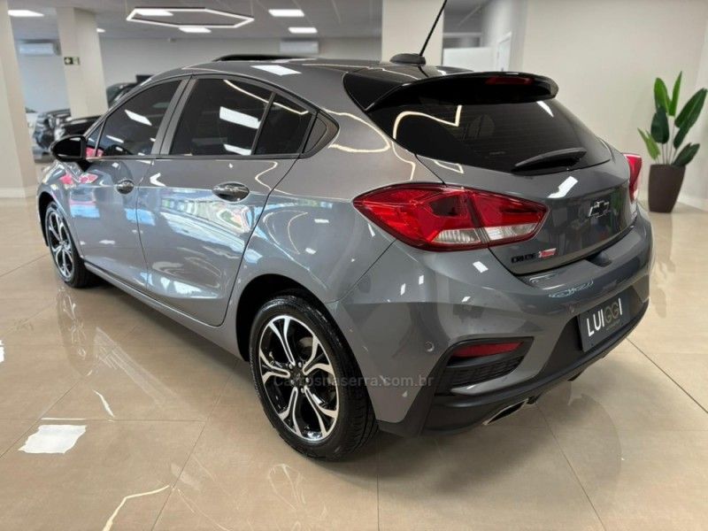 CHEVROLET CRUZE 1.4 SPORT RS 16V 2023/2023 LUIGGI AUTOMÓVEIS CARLOS BARBOSA / Carros no Vale CHEVROLET CRUZE 1.4 SPORT RS 16V 2023/2023 LUIGGI AUTOMÓVEIS CARLOS BARBOSA / Carros no Vale