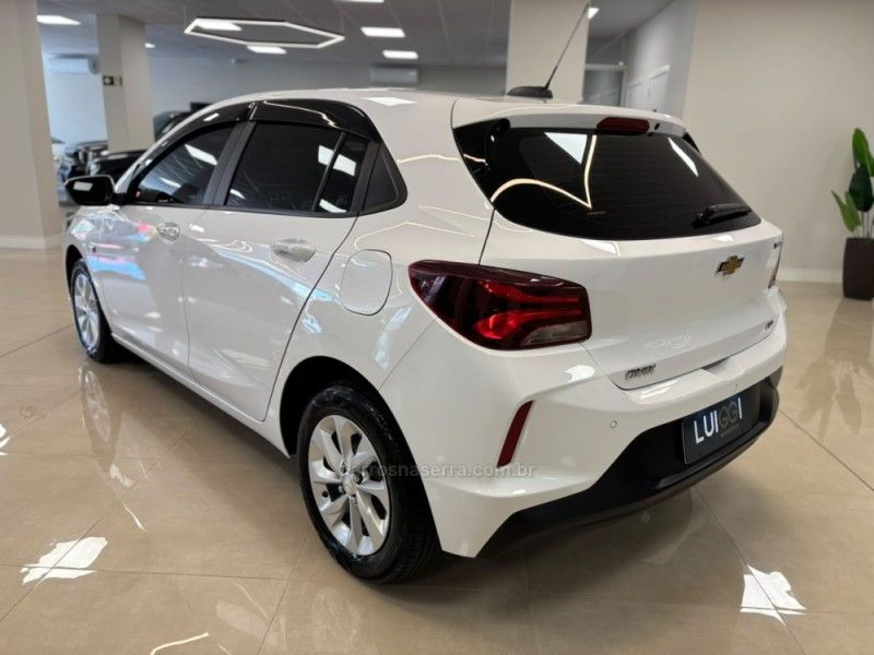 CHEVROLET ONIX 1.0 LTZ 12V TURBO 2019/2020 LUIGGI AUTOMÓVEIS CARLOS BARBOSA / Carros no Vale