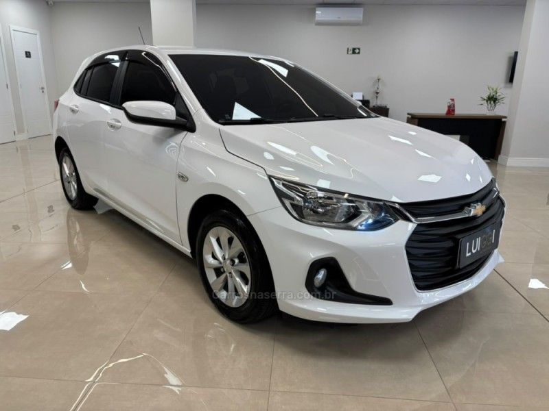 CHEVROLET ONIX 1.0 LTZ 12V TURBO 2019/2020 LUIGGI AUTOMÓVEIS CARLOS BARBOSA / Carros no Vale
