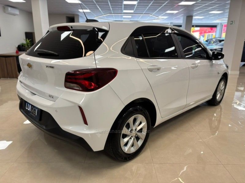 CHEVROLET ONIX 1.0 LTZ 12V TURBO 2019/2020 LUIGGI AUTOMÓVEIS CARLOS BARBOSA / Carros no Vale