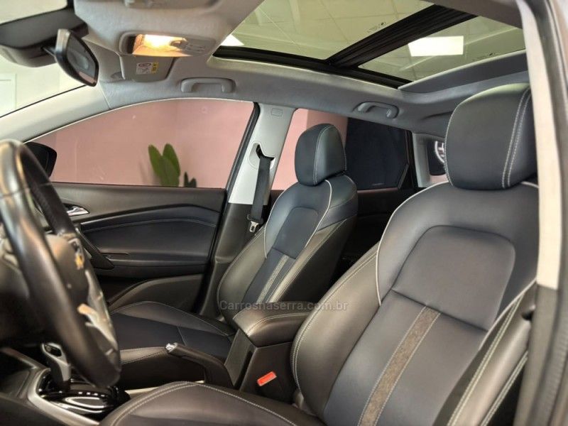 CHEVROLET TRACKER 1.2 12V PREMIER TURBO 2020/2021 LUIGGI AUTOMÓVEIS CARLOS BARBOSA / Carros no Vale
