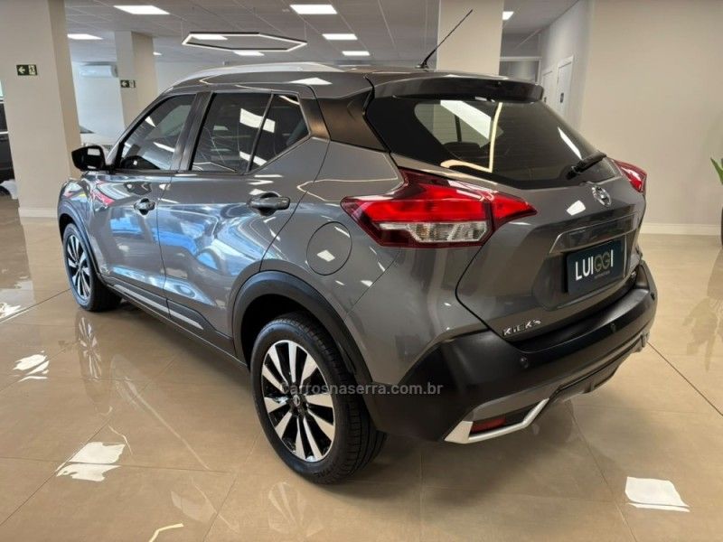 NISSAN KICKS 1.6 16V SL XTRONIC 2016/2017 LUIGGI AUTOMÓVEIS CARLOS BARBOSA / Carros no Vale