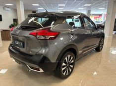 NISSAN KICKS 1.6 16V SL XTRONIC 2016/2017 LUIGGI AUTOMÓVEIS CARLOS BARBOSA / Carros no Vale