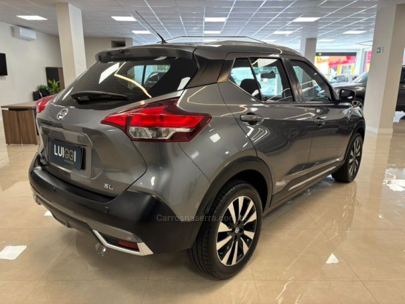 NISSAN KICKS 1.6 16V SL XTRONIC 2016/2017 LUIGGI AUTOMÓVEIS CARLOS BARBOSA / Carros no Vale