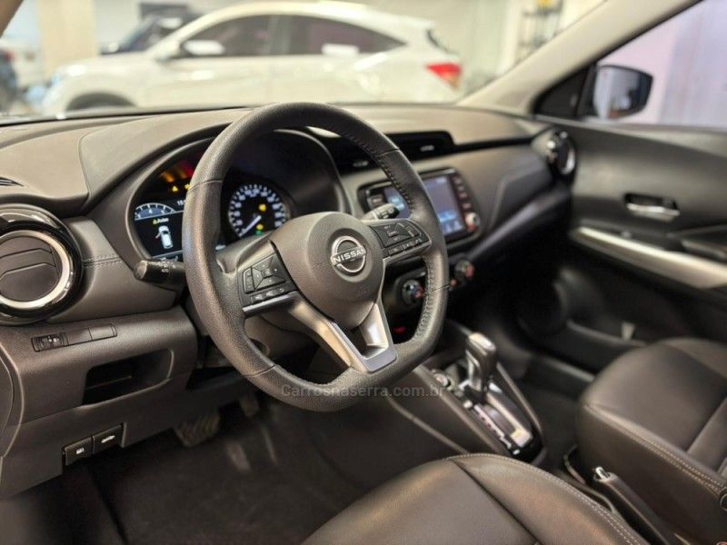 NISSAN KICKS 1.6 EXCLUSIVE 16V 2023/2024 LUIGGI AUTOMÓVEIS CARLOS BARBOSA / Carros no Vale