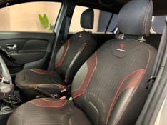 RENAULT SANDERO 1.6 STEPWAY RIP CURL 8V AUTOMATIZADO 2016/2017 LUIGGI AUTOMÓVEIS CARLOS BARBOSA / Carros no Vale