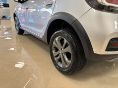 RENAULT SANDERO 1.6 STEPWAY RIP CURL 8V AUTOMATIZADO 2016/2017 LUIGGI AUTOMÓVEIS CARLOS BARBOSA / Carros no Vale