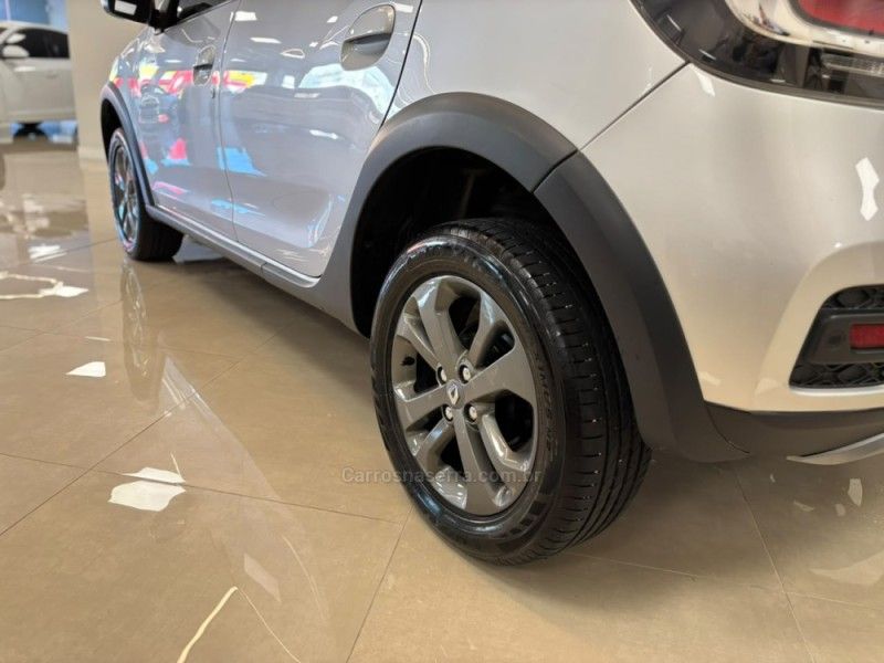 RENAULT SANDERO 1.6 STEPWAY RIP CURL 8V AUTOMATIZADO 2016/2017 LUIGGI AUTOMÓVEIS CARLOS BARBOSA / Carros no Vale RENAULT SANDERO 1.6 STEPWAY RIP CURL 8V AUTOMATIZADO 2016/2017 LUIGGI AUTOMÓVEIS CARLOS BARBOSA / Carros no Vale