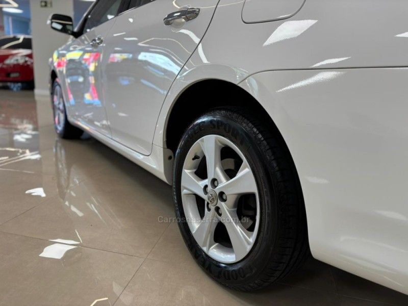 TOYOTA COROLLA 2.0 XEI 16V 2013/2014 LUIGGI AUTOMÓVEIS CARLOS BARBOSA / Carros no Vale TOYOTA COROLLA 2.0 XEI 16V 2013/2014 LUIGGI AUTOMÓVEIS CARLOS BARBOSA / Carros no Vale