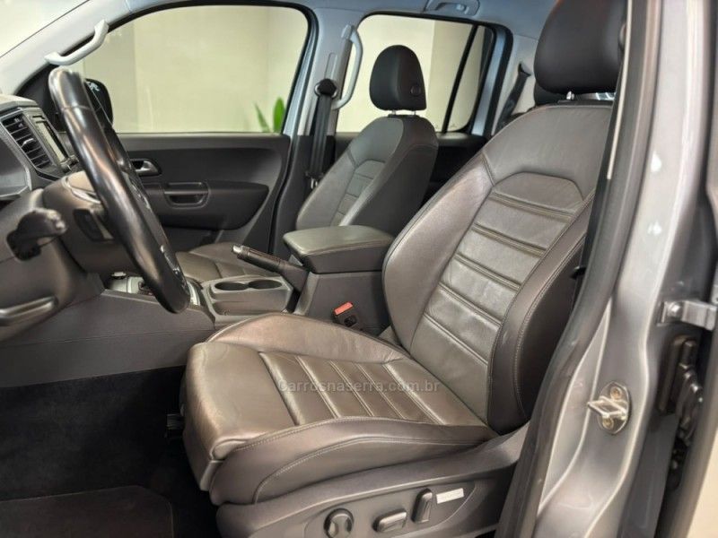 VOLKSWAGEN AMAROK 3.0 V6 TDI HIGHLINE CD 4MOTION 2022/2023 LUIGGI AUTOMÓVEIS CARLOS BARBOSA / Carros no Vale VOLKSWAGEN AMAROK 3.0 V6 TDI HIGHLINE CD 4MOTION 2022/2023 LUIGGI AUTOMÓVEIS CARLOS BARBOSA / Carros no Vale