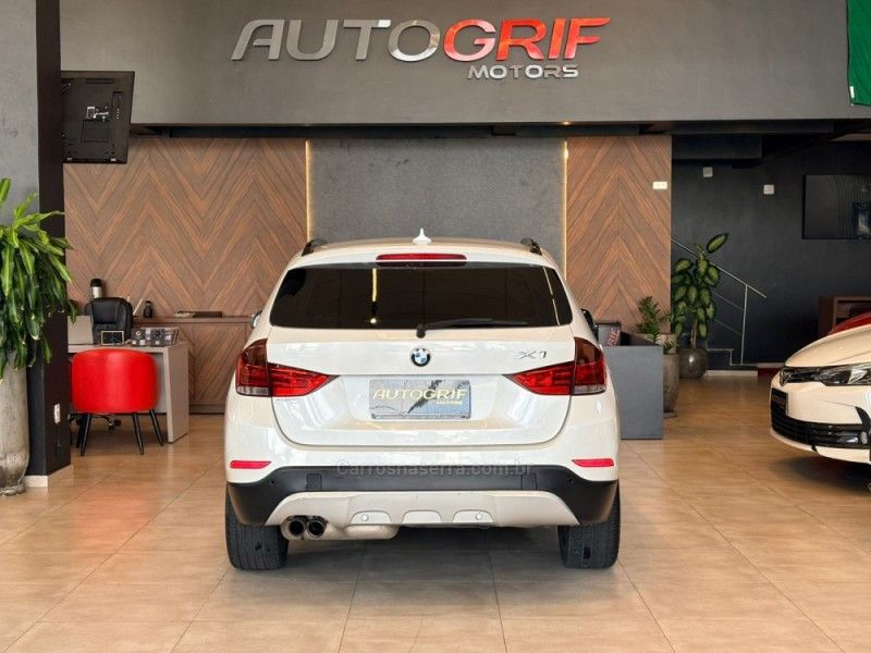 BMW X1 2.0 16V TURBO ACTIVEFLEX SDRIVE20I M SPORT 2013/2013 AUTOGRIF MOTORS CAMPO BOM / Carros no Vale