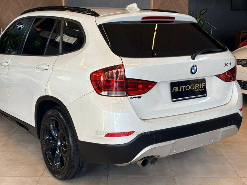BMW X1 2.0 16V TURBO ACTIVEFLEX SDRIVE20I M SPORT 2013/2013 AUTOGRIF MOTORS CAMPO BOM / Carros no Vale