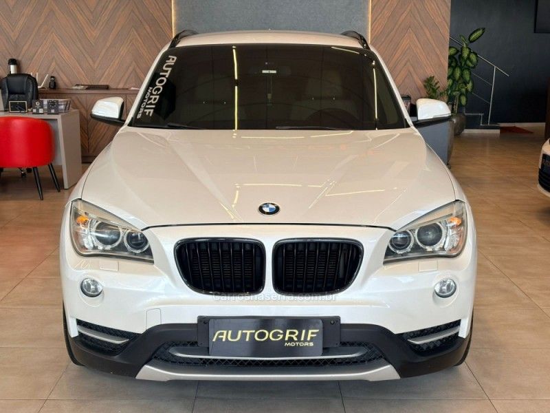 BMW X1 2.0 16V TURBO ACTIVEFLEX SDRIVE20I M SPORT 2013/2013 AUTOGRIF MOTORS CAMPO BOM / Carros no Vale