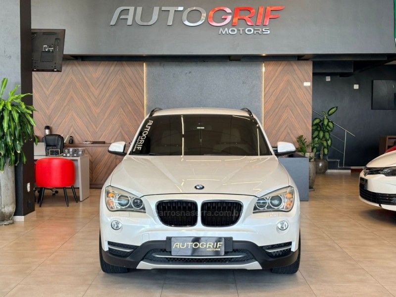 BMW X1 2.0 16V TURBO ACTIVEFLEX SDRIVE20I M SPORT 2013/2013 AUTOGRIF MOTORS CAMPO BOM / Carros no Vale