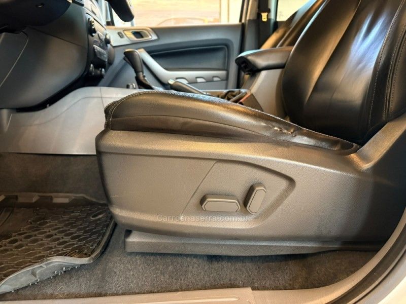 FORD RANGER 3.2 LIMITED 4X4 CD 20V 2019/2019 AUTOGRIF MOTORS CAMPO BOM / Carros no Vale FORD RANGER 3.2 LIMITED 4X4 CD 20V 2019/2019 AUTOGRIF MOTORS CAMPO BOM / Carros no Vale