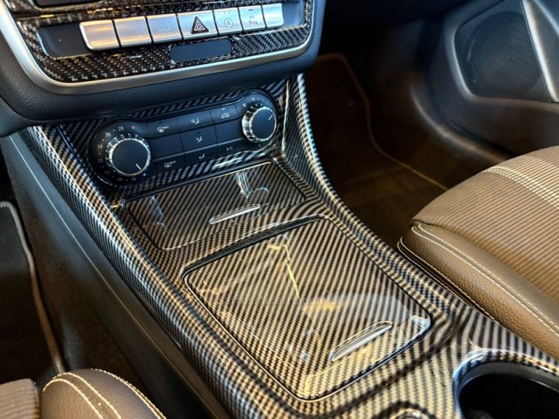 MERCEDES-BENZ GLA 200 1.6 CGI ADVANCE 16V TURBO 2019/2019 AUTOGRIF MOTORS CAMPO BOM / Carros no Vale MERCEDES-BENZ GLA 200 1.6 CGI ADVANCE 16V TURBO 2019/2019 AUTOGRIF MOTORS CAMPO BOM / Carros no Vale