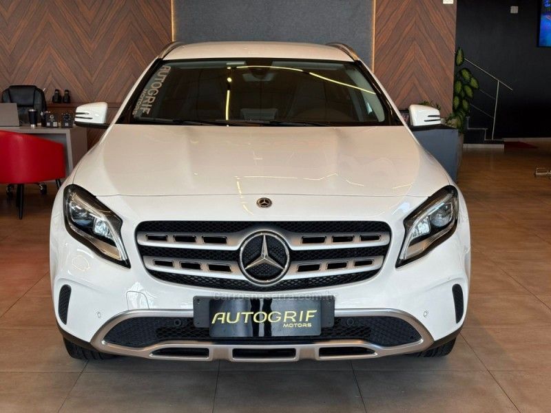 MERCEDES-BENZ GLA 200 1.6 CGI ADVANCE 16V TURBO 2019/2019 AUTOGRIF MOTORS CAMPO BOM / Carros no Vale MERCEDES-BENZ GLA 200 1.6 CGI ADVANCE 16V TURBO 2019/2019 AUTOGRIF MOTORS CAMPO BOM / Carros no Vale