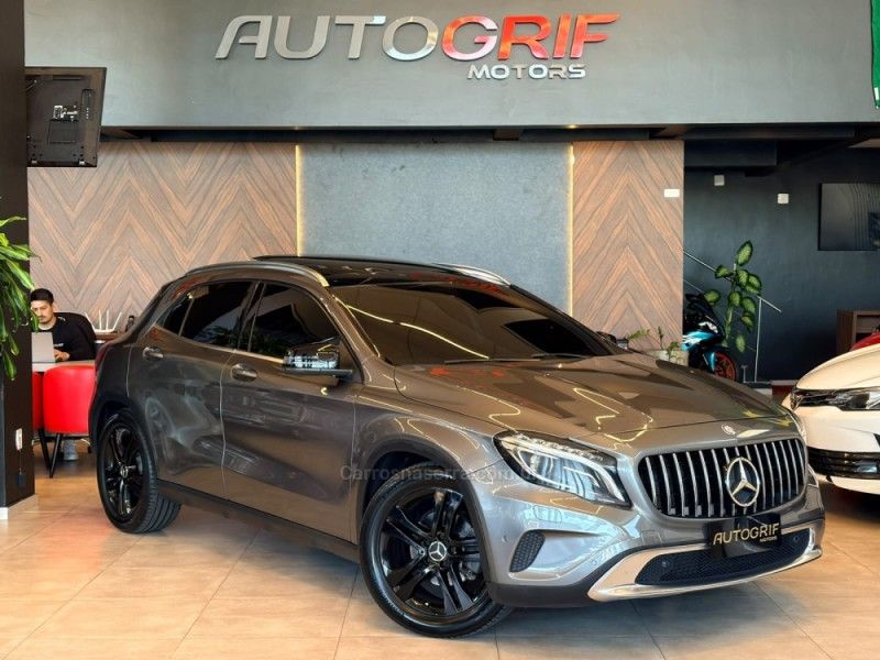 MERCEDES-BENZ GLA 200 1.6 CGI VISION BLACK EDITION 16V TURBO 2015/2015 AUTOGRIF MOTORS CAMPO BOM / Carros no Vale MERCEDES-BENZ GLA 200 1.6 CGI VISION BLACK EDITION 16V TURBO 2015/2015 AUTOGRIF MOTORS CAMPO BOM / Carros no Vale