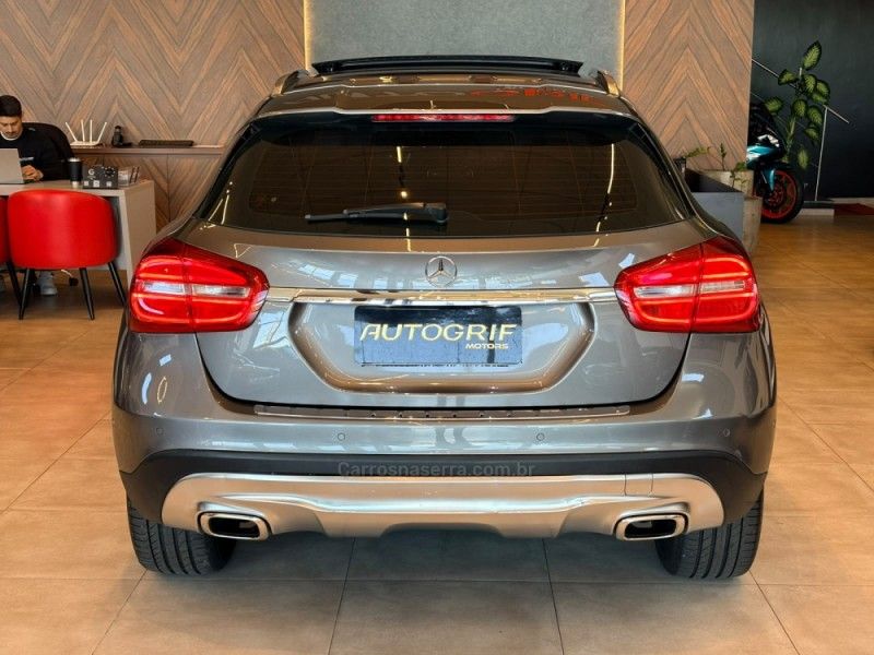 MERCEDES-BENZ GLA 200 1.6 CGI VISION BLACK EDITION 16V TURBO 2015/2015 AUTOGRIF MOTORS CAMPO BOM / Carros no Vale MERCEDES-BENZ GLA 200 1.6 CGI VISION BLACK EDITION 16V TURBO 2015/2015 AUTOGRIF MOTORS CAMPO BOM / Carros no Vale