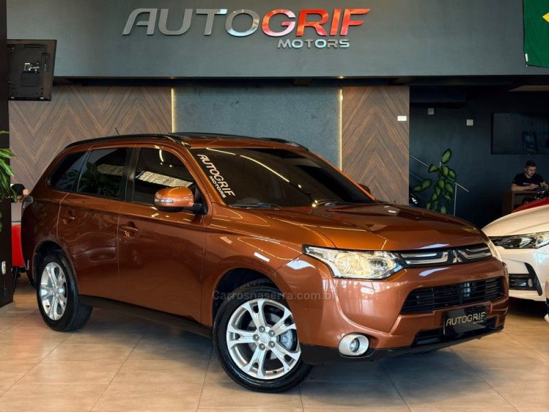 MITSUBISHI OUTLANDER 2.0 16V 2015/2015 AUTOGRIF MOTORS CAMPO BOM / Carros no Vale