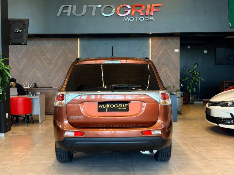 MITSUBISHI OUTLANDER 2.0 16V 2015/2015 AUTOGRIF MOTORS CAMPO BOM / Carros no Vale