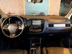 MITSUBISHI OUTLANDER 2.0 16V 2015/2015 AUTOGRIF MOTORS CAMPO BOM / Carros no Vale