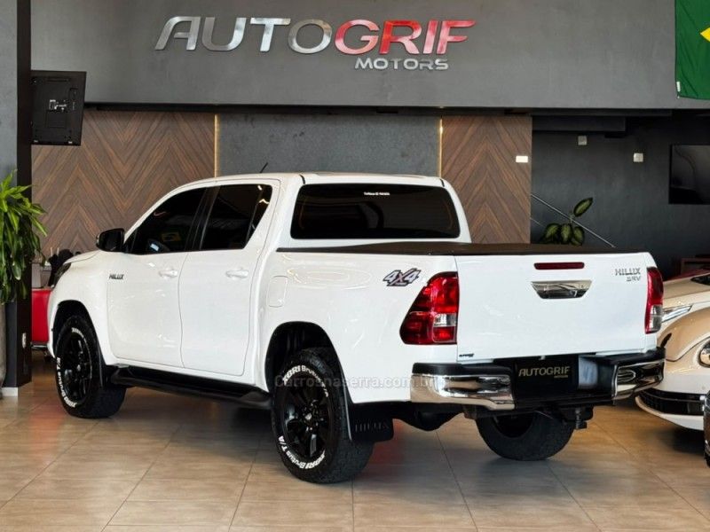 TOYOTA HILUX 2.8 SRV 4X4 CD 16V 2017/2017 AUTOGRIF MOTORS CAMPO BOM / Carros no Vale