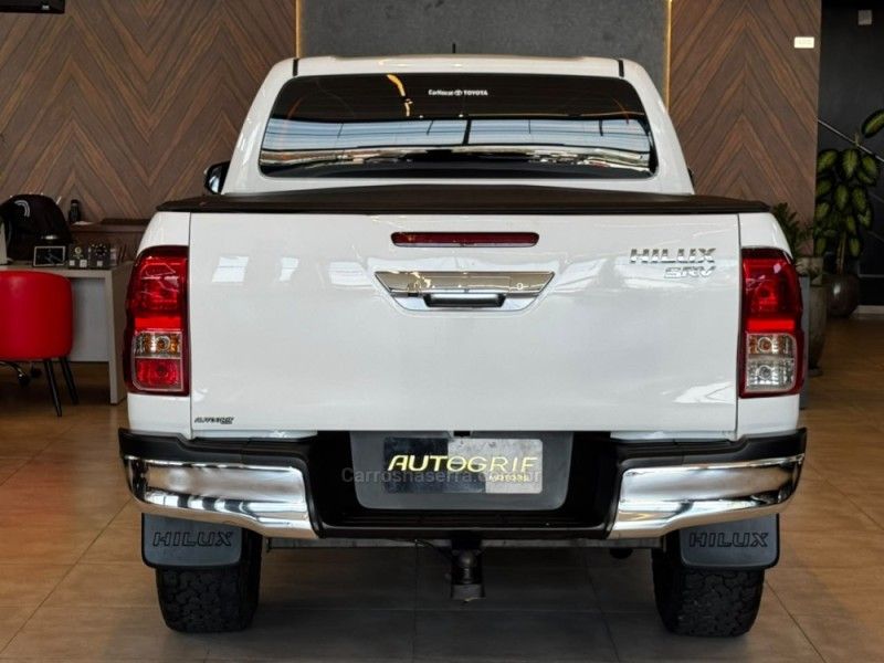 TOYOTA HILUX 2.8 SRV 4X4 CD 16V 2017/2017 AUTOGRIF MOTORS CAMPO BOM / Carros no Vale