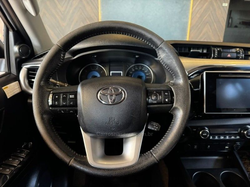 TOYOTA HILUX 2.8 SRV 4X4 CD 16V 2017/2017 AUTOGRIF MOTORS CAMPO BOM / Carros no Vale