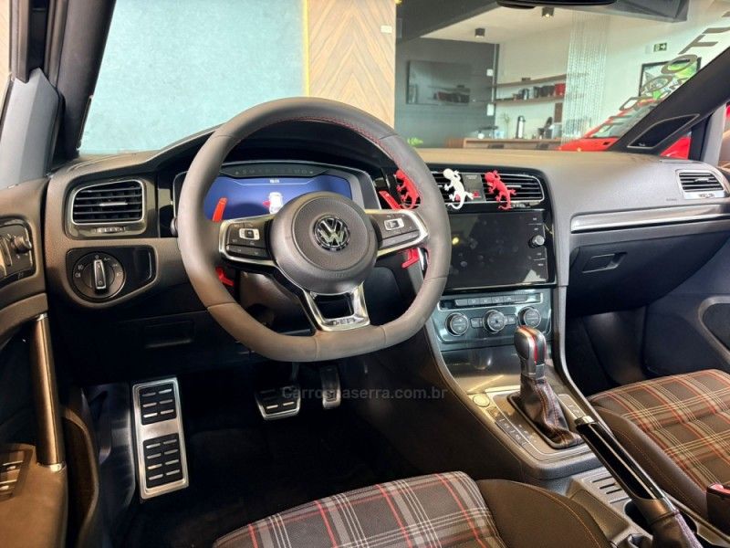 VOLKSWAGEN GOLF 2.0 TSI GTI 16V TURBO 2017/2017 AUTOGRIF MOTORS CAMPO BOM / Carros no Vale