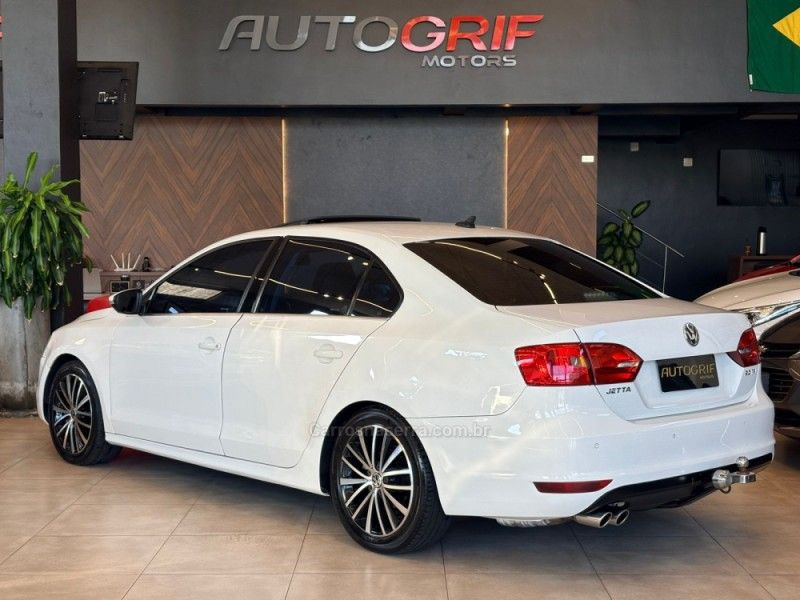 VOLKSWAGEN JETTA 2.0 TSI HIGHLINE 211CV TIPTRONIC 2014/2014 AUTOGRIF MOTORS CAMPO BOM / Carros no Vale VOLKSWAGEN JETTA 2.0 TSI HIGHLINE 211CV TIPTRONIC 2014/2014 AUTOGRIF MOTORS CAMPO BOM / Carros no Vale