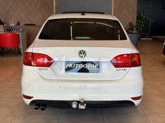 VOLKSWAGEN JETTA 2.0 TSI HIGHLINE 211CV TIPTRONIC 2014/2014 AUTOGRIF MOTORS CAMPO BOM / Carros no Vale
