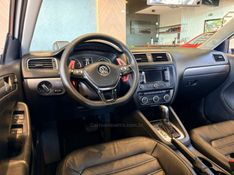 VOLKSWAGEN JETTA 2.0 TSI HIGHLINE 211CV TIPTRONIC 2014/2014 AUTOGRIF MOTORS CAMPO BOM / Carros no Vale