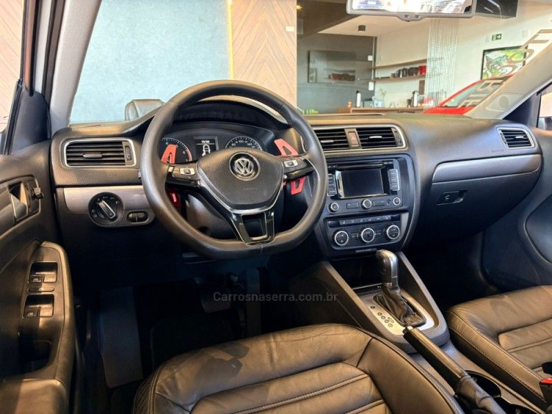 VOLKSWAGEN JETTA 2.0 TSI HIGHLINE 211CV TIPTRONIC 2014/2014 AUTOGRIF MOTORS CAMPO BOM / Carros no Vale VOLKSWAGEN JETTA 2.0 TSI HIGHLINE 211CV TIPTRONIC 2014/2014 AUTOGRIF MOTORS CAMPO BOM / Carros no Vale