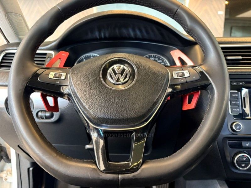 VOLKSWAGEN JETTA 2.0 TSI HIGHLINE 211CV TIPTRONIC 2014/2014 AUTOGRIF MOTORS CAMPO BOM / Carros no Vale VOLKSWAGEN JETTA 2.0 TSI HIGHLINE 211CV TIPTRONIC 2014/2014 AUTOGRIF MOTORS CAMPO BOM / Carros no Vale