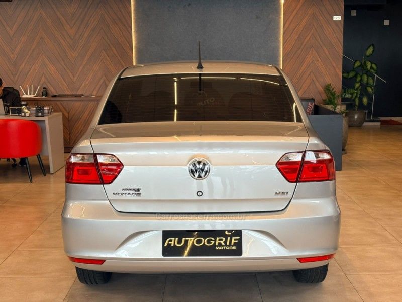 VOLKSWAGEN VOYAGE 1.6 MI TRENDLINE 8V 2016/2016 AUTOGRIF MOTORS CAMPO BOM / Carros no Vale VOLKSWAGEN VOYAGE 1.6 MI TRENDLINE 8V 2016/2016 AUTOGRIF MOTORS CAMPO BOM / Carros no Vale