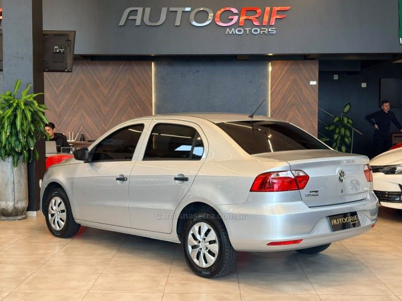VOLKSWAGEN VOYAGE 1.6 MI TRENDLINE 8V 2016/2016 AUTOGRIF MOTORS CAMPO BOM / Carros no Vale VOLKSWAGEN VOYAGE 1.6 MI TRENDLINE 8V 2016/2016 AUTOGRIF MOTORS CAMPO BOM / Carros no Vale