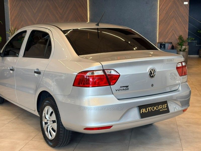VOLKSWAGEN VOYAGE 1.6 MI TRENDLINE 8V 2016/2016 AUTOGRIF MOTORS CAMPO BOM / Carros no Vale VOLKSWAGEN VOYAGE 1.6 MI TRENDLINE 8V 2016/2016 AUTOGRIF MOTORS CAMPO BOM / Carros no Vale