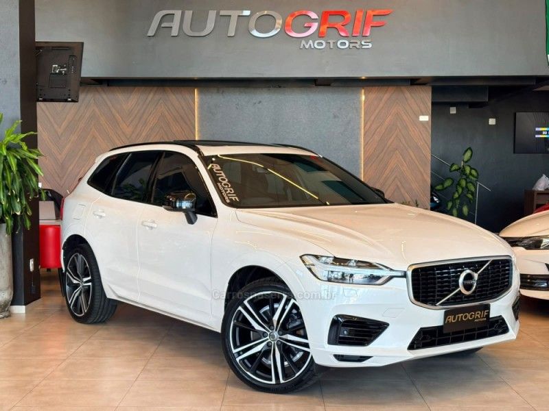 VOLVO XC60 2.0 T8 R DESIGN HYBRID 2020/2020 AUTOGRIF MOTORS CAMPO BOM / Carros no Vale VOLVO XC60 2.0 T8 R DESIGN HYBRID 2020/2020 AUTOGRIF MOTORS CAMPO BOM / Carros no Vale