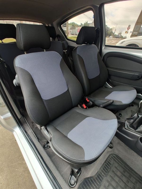 Ford Ka 1.0 8V/ 8V ST 3p 2013/2013 RENNER AUTOMÓVEIS LAJEADO / Carros no Vale Ford Ka 1.0 8V/ 8V ST 3p 2013/2013 RENNER AUTOMÓVEIS LAJEADO / Carros no Vale