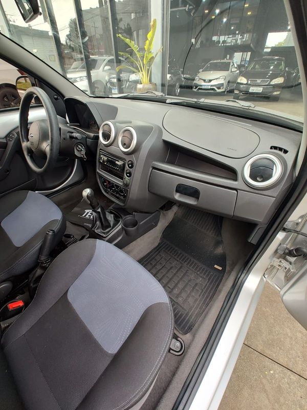 Ford Ka 1.0 8V/ 8V ST 3p 2013/2013 RENNER AUTOMÓVEIS LAJEADO / Carros no Vale Ford Ka 1.0 8V/ 8V ST 3p 2013/2013 RENNER AUTOMÓVEIS LAJEADO / Carros no Vale