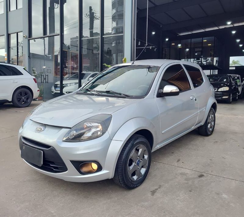 Ford Ka 1.0 8V/ 8V ST 3p 2013/2013 RENNER AUTOMÓVEIS LAJEADO / Carros no Vale Ford Ka 1.0 8V/ 8V ST 3p 2013/2013 RENNER AUTOMÓVEIS LAJEADO / Carros no Vale