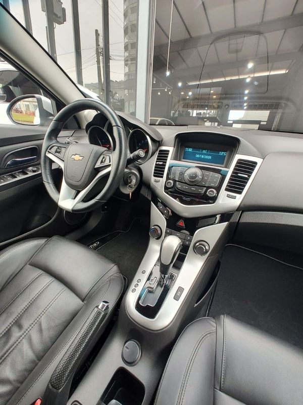 CHEVROLET CRUZE LT 1.8 16V FlexPower 2016/2016 RENNER AUTOMÓVEIS LAJEADO / Carros no Vale CHEVROLET CRUZE LT 1.8 16V FlexPower 2016/2016 RENNER AUTOMÓVEIS LAJEADO / Carros no Vale